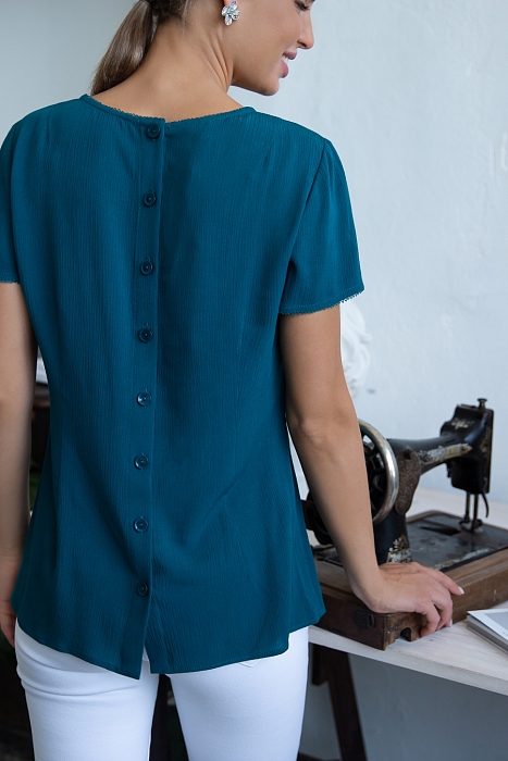 Бариано. Летняя блузка на каждый день из вискозы, отделка мережкой оптом от производителя RITINI