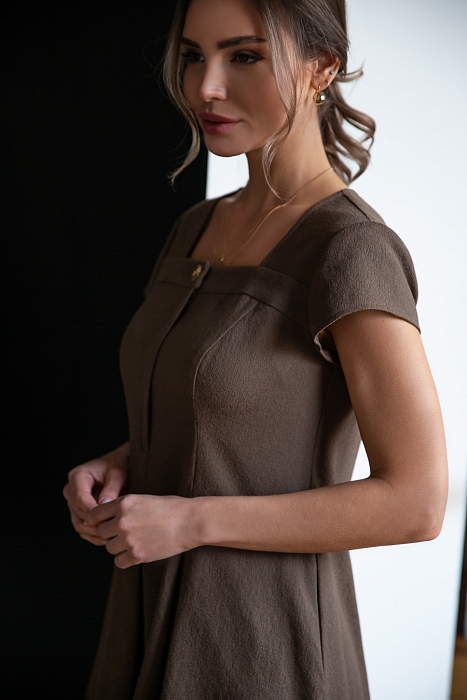 Санса. Платье из плотного хлопка с вырезом каре и юбкой-кокон от производителя RITINI