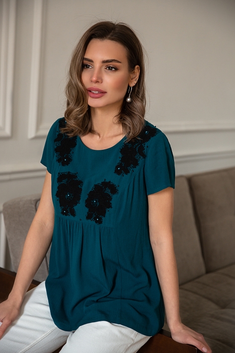 Гинура, Летняя блузка с цветами и бисером оптом от производителя RITINI